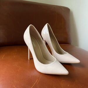 Boohoo Nude Pumps. Size 6